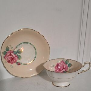 Paragon Bone China Teacup and Saucer: Cabbage Rose, Golden Rim, England